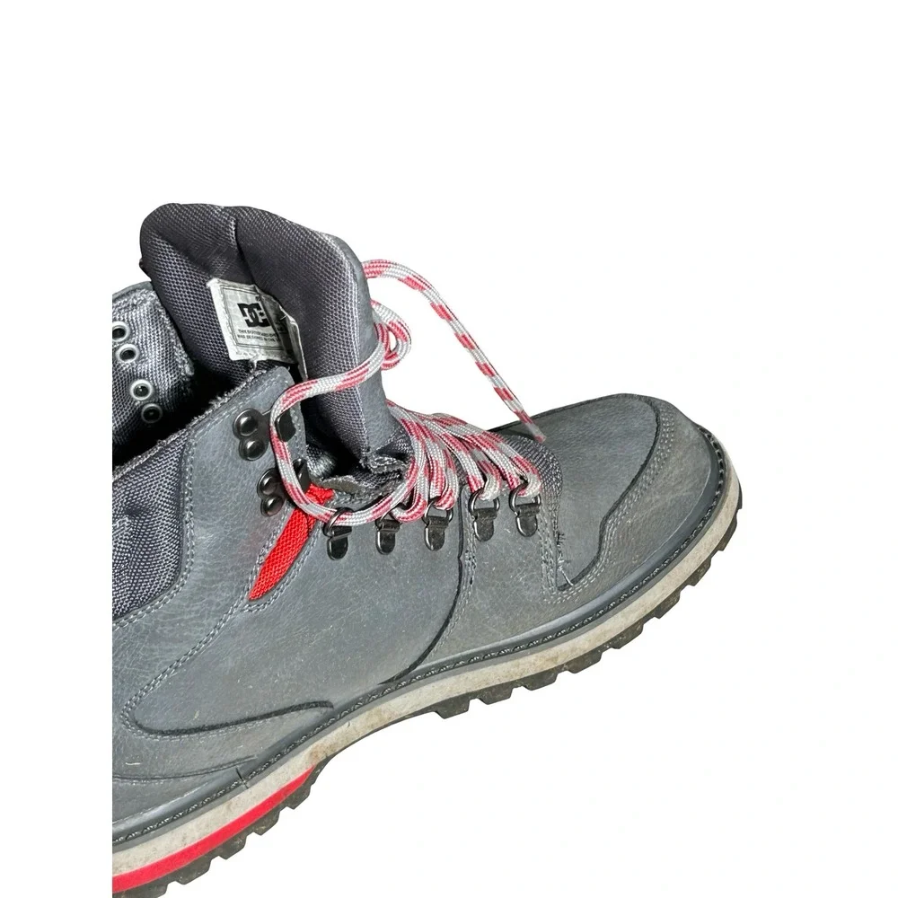 DC Shoes Peary Mens Grey Leather Winter Boots Red Accents High Top 320395 Size 9